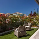 Carabella מלון דירות 4*
