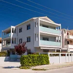 Carabella מלון דירות Lefkáda