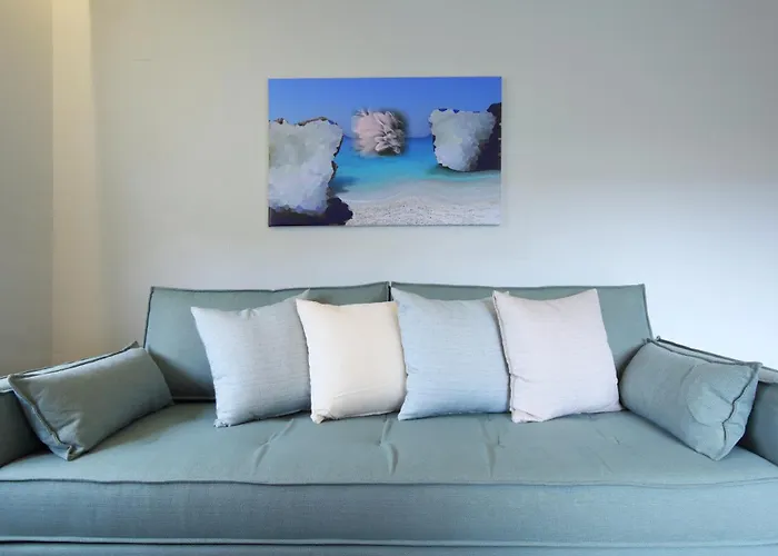 מלון דירות Carabella 4*